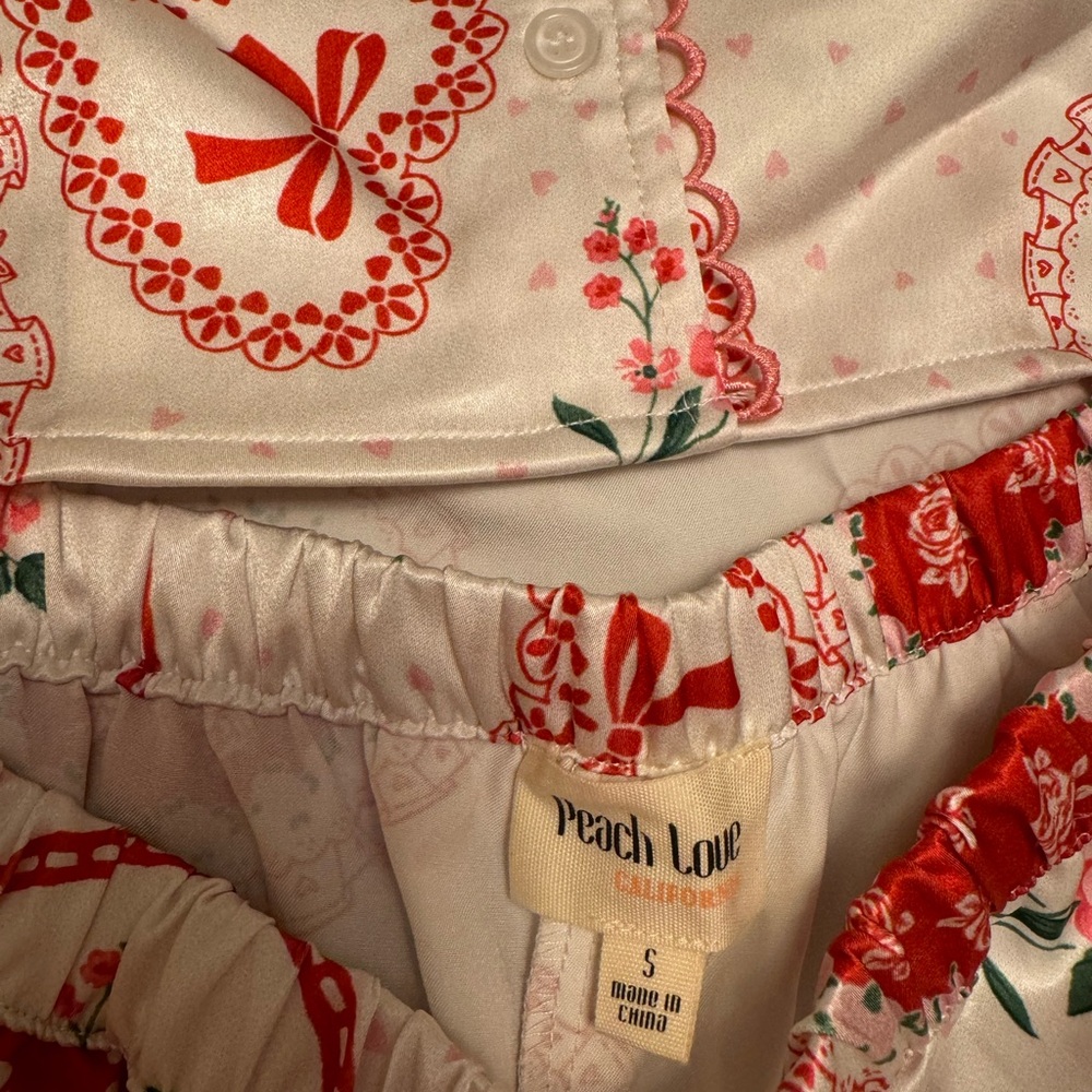 Peach Love California Red and White Heart Pajama Set - Picture 4 of 5